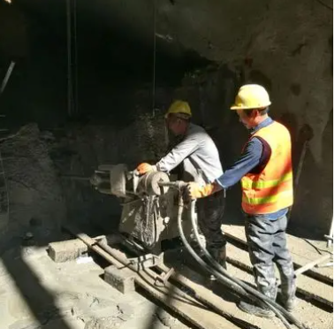 广河水下抗分散灌浆料特点 水下不分散注浆料介绍